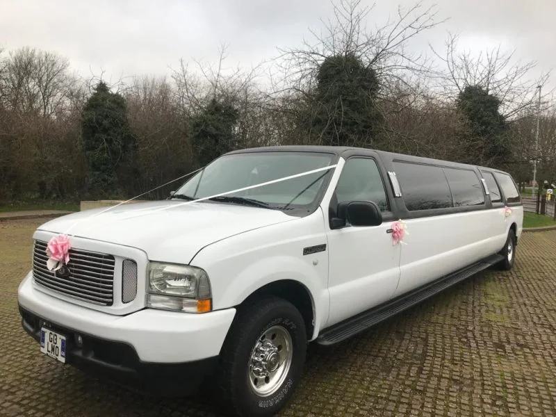 School Proms limousine hire